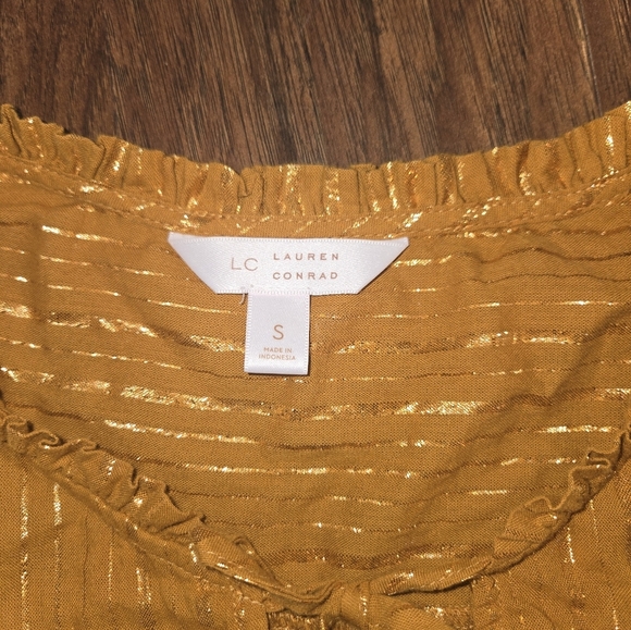 Lauren Conrad Gold Ruffle Tinsel Flutter Sleeve Small Top - Picture 5 of 8